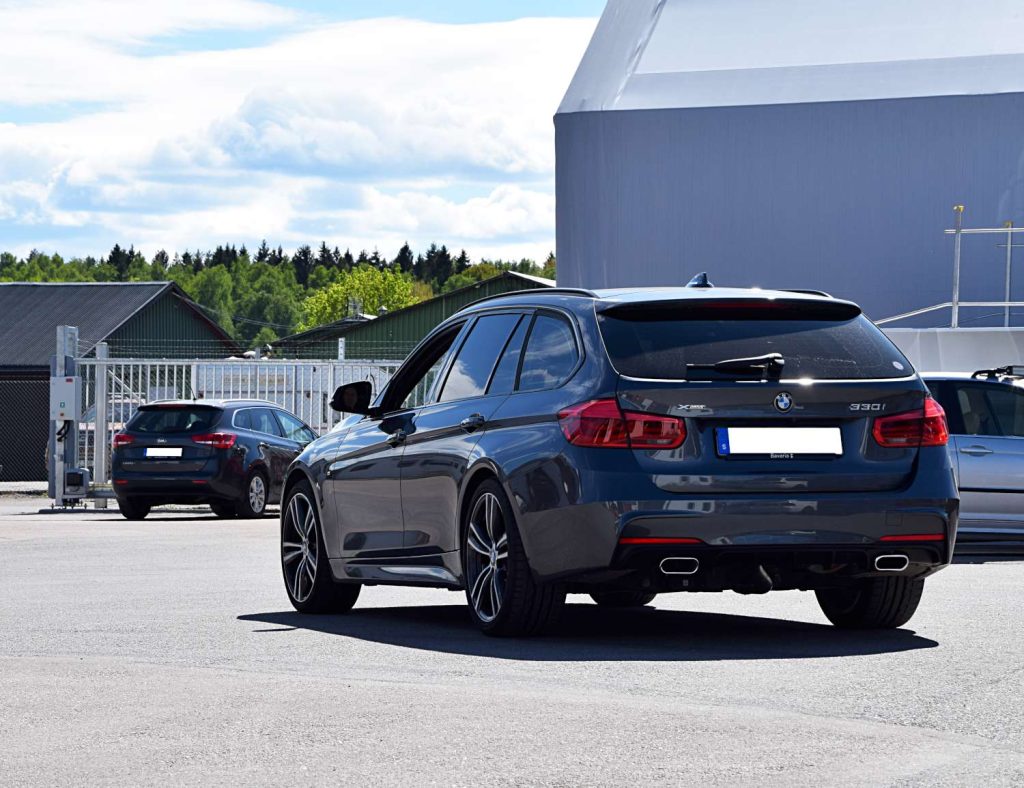 BMW 3-serie showroom ferrita sweden