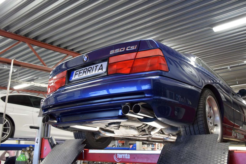 BMW 850 CSi showroom ferrita sweden