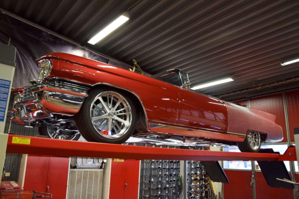 Cadillac Convertible shoowroom ferrita sweden