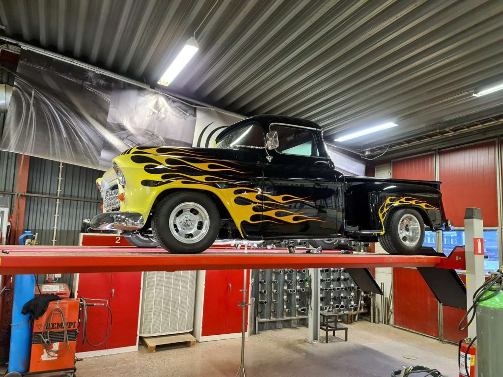 Chevrolet Pickup V8 showroom ferrita sweden