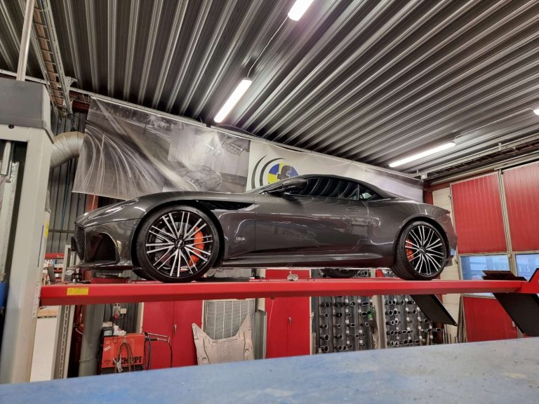 5.2 Automatisk, 715Hk, 2021, 8 växlar