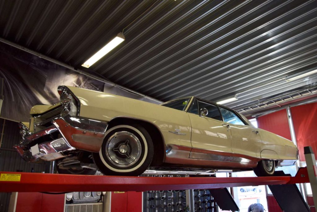 Pontiac Bonneville showroom ferrita sweden