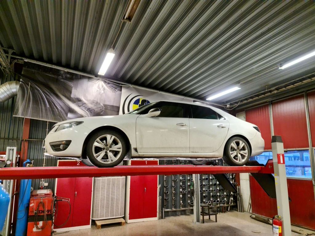 Saab 9-5 showroom ferrita sweden