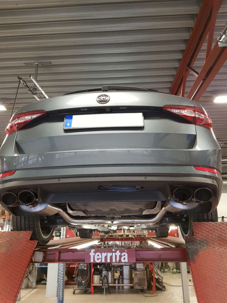 Skoda Superb showroom ferrita sweden