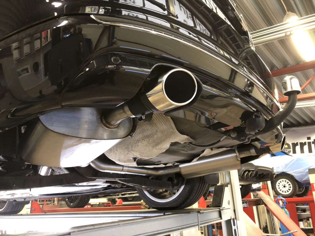 Volvo S80 showroom ferrita sweden